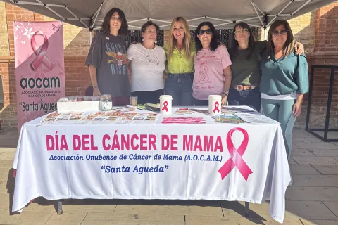 Imagen de la noticia: San Juan del Puerto instala una mesa informativa contra el cáncer de mama