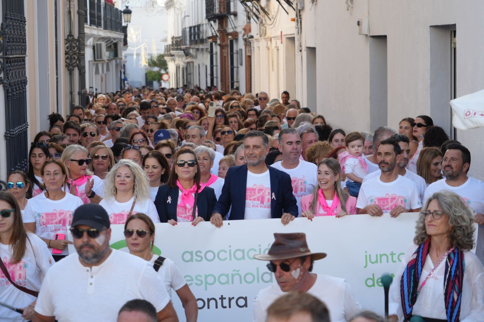Imagen de la noticia: Moguer celebra diez años de su Marcha Rosa contra el cáncer de mama