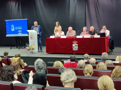 Imagen de la noticia: Isla Cristina presenta la edición ampliada de «Palabras encantadas»