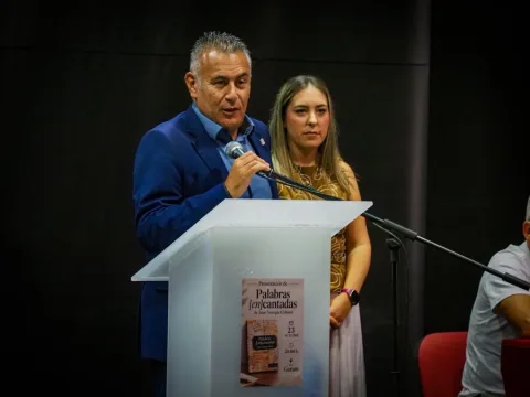 Imagen de la noticia: Isla Cristina presenta la edición ampliada de «Palabras encantadas»