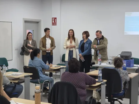 Imagen de la noticia: Una veintena de personas se forma en ayuda a domicilio en Corrales